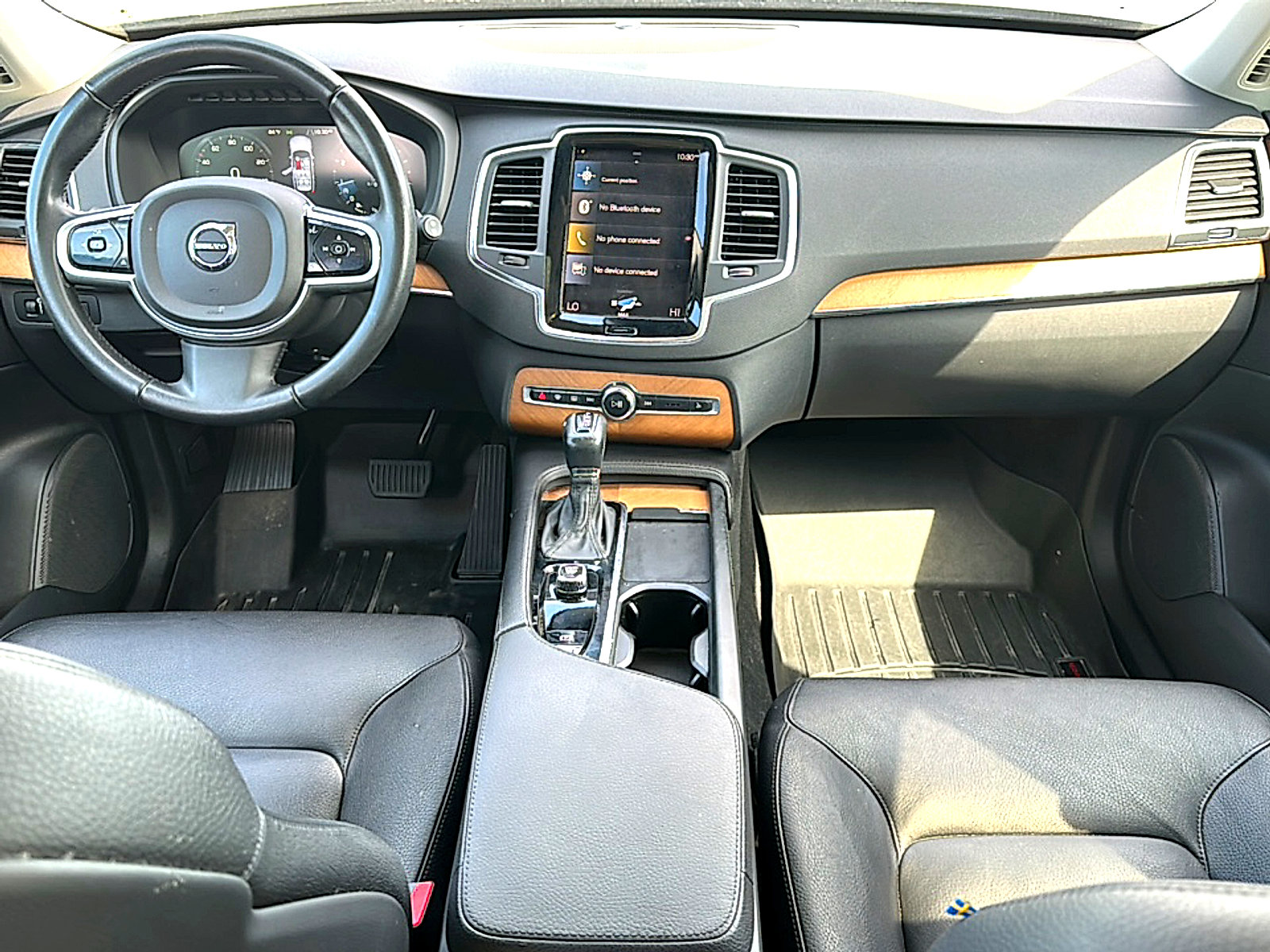 Used 2022 Volvo XC90 T5 Momentum w/ Protection Package Premier FWD image 22