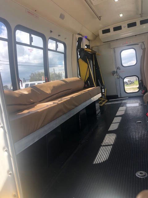 Used 2013 Chevrolet Express 4500 w/ Shuttle Bus Package RWD image 7