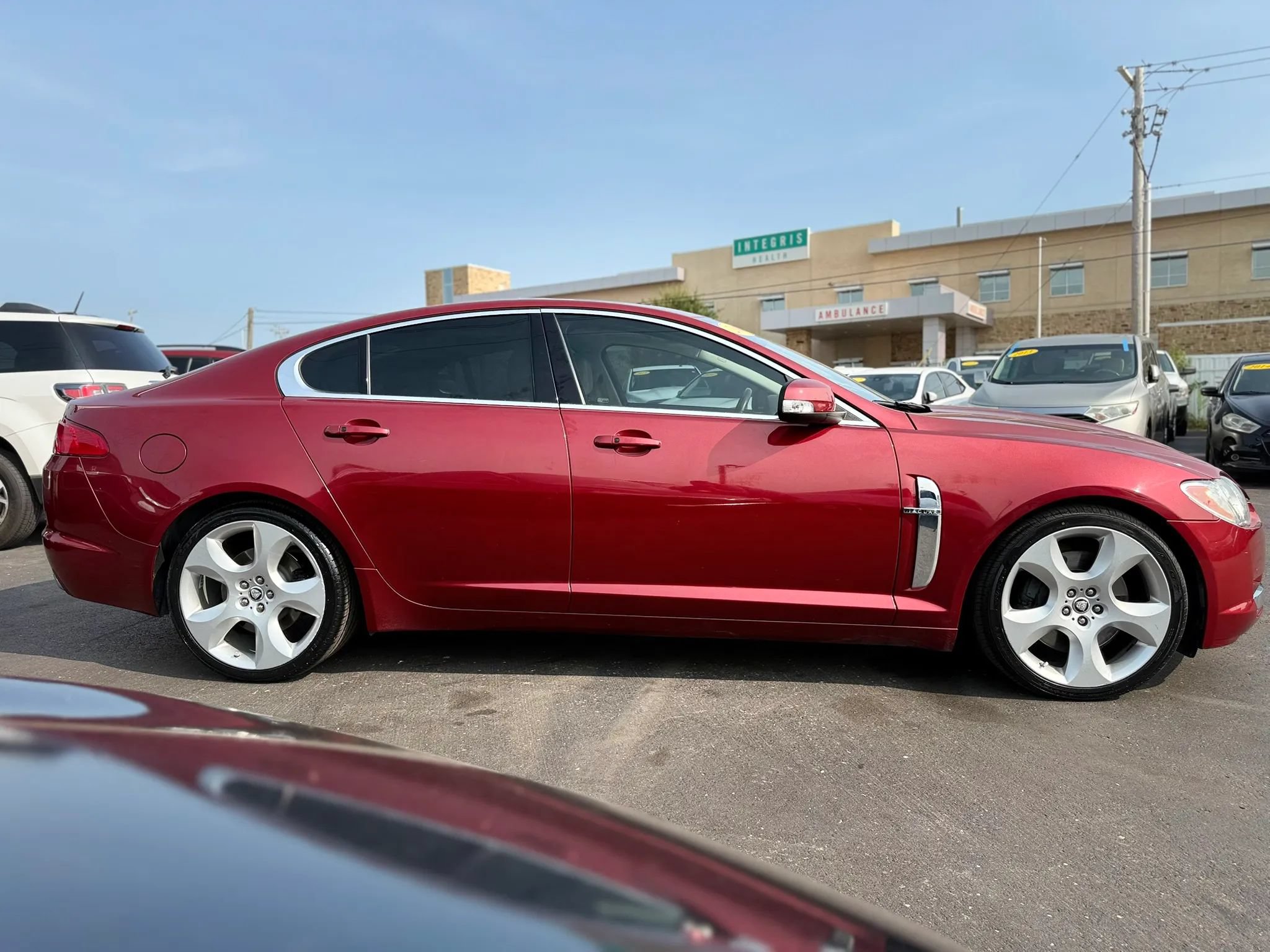 Used 2009 Jaguar XF Supercharged RWD image 2