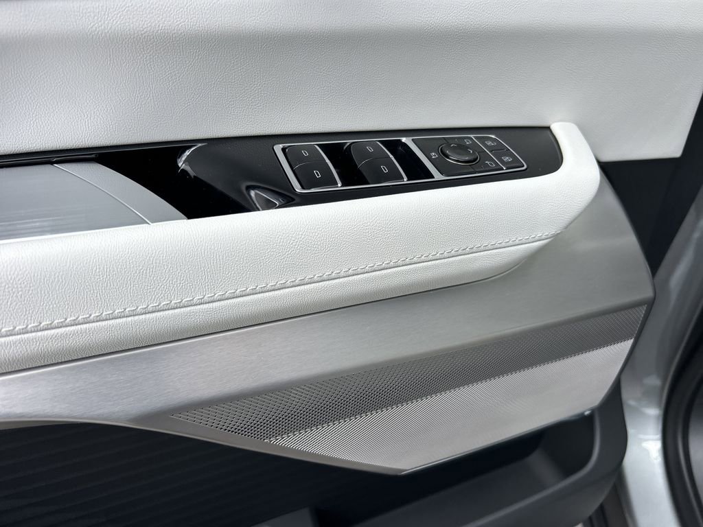 New 2026 Cadillac Vistiq Luxury image 20