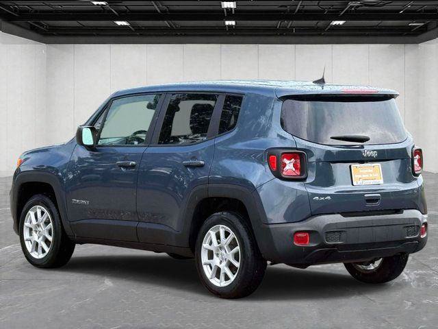 Certified 2023 Jeep Renegade Latitude AWD/4WD image 3