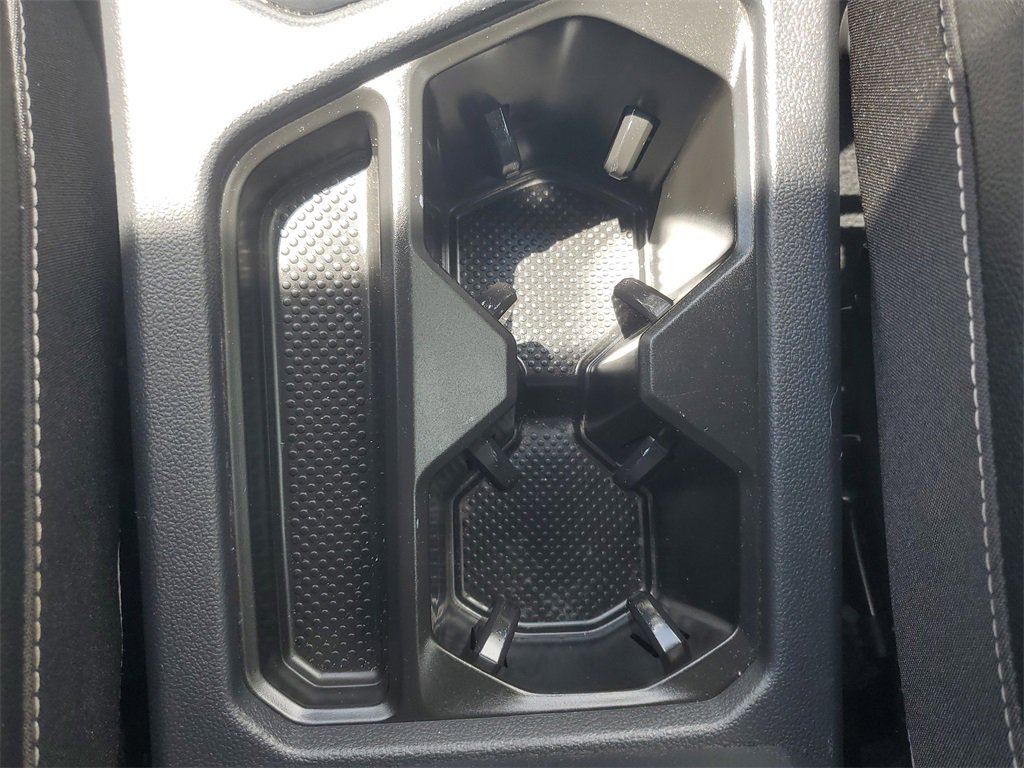 Used 2022 Volkswagen Taos SE image 89