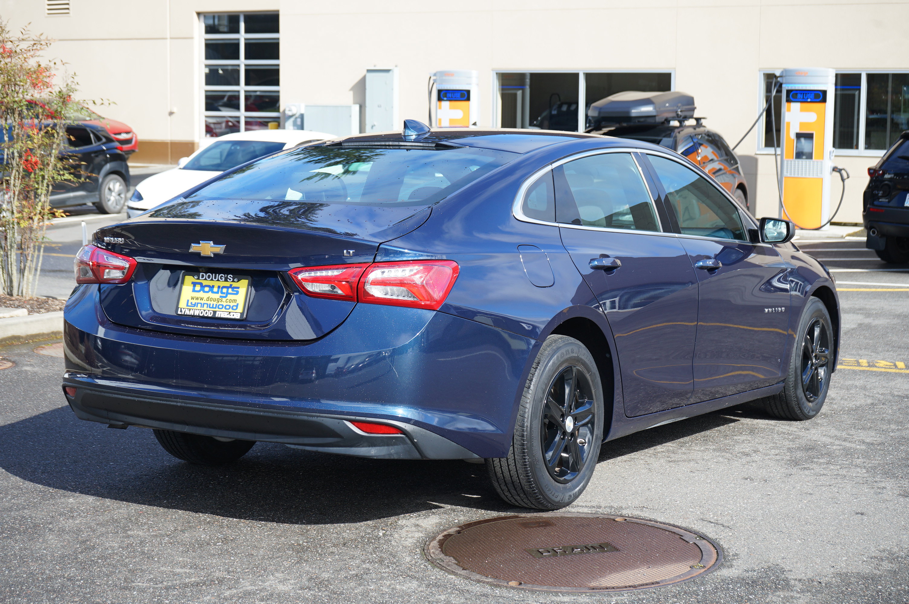 Used 2022 Chevrolet Malibu LT FWD image 3