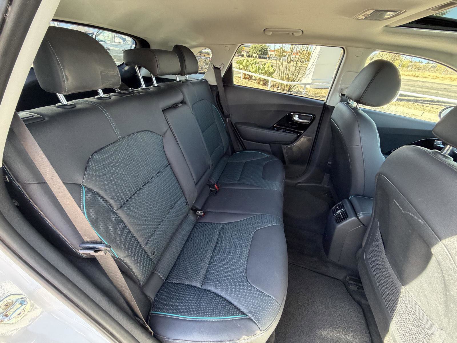 Used 2022 Kia Niro EX Premium w/ Cold Weather Package image 23