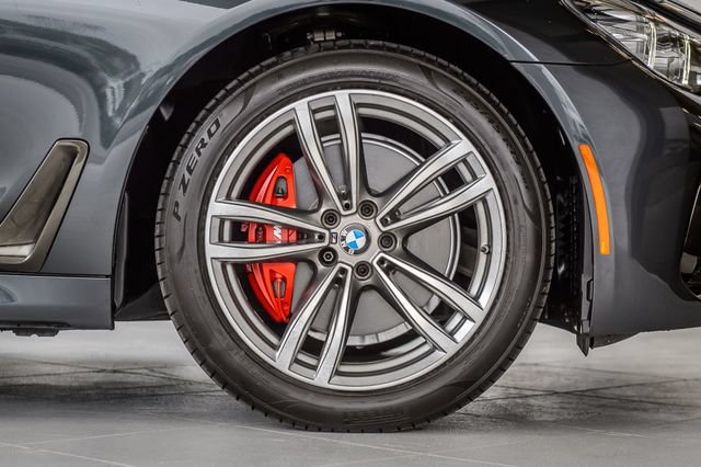 Used 2019 BMW 740i w/ M Sport Package RWD image 16