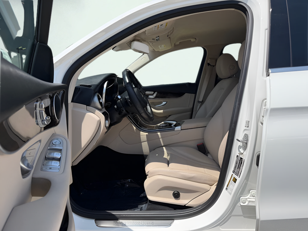 Used 2016 Mercedes-Benz GLC 300 image 3