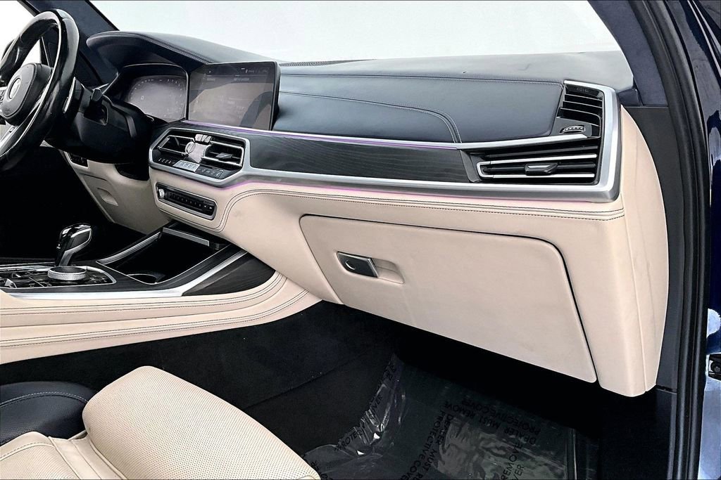 Used 2022 BMW X7 xDrive40i w/ M Sport Package image 20