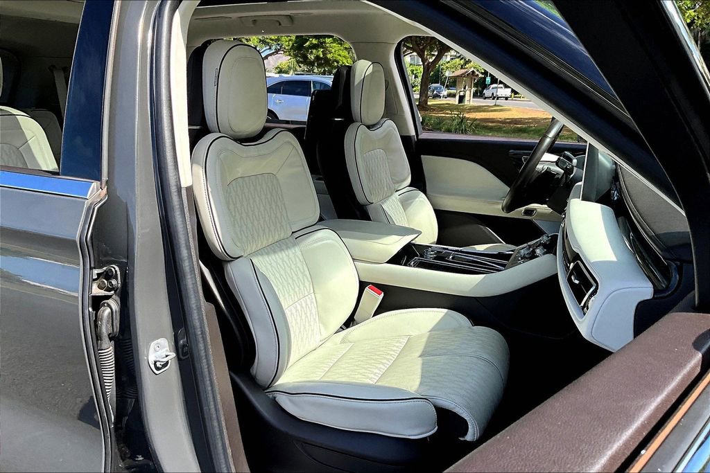 Used 2022 Lincoln Aviator Black Label w/ Dynamic Handling Package image 7
