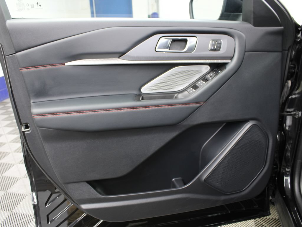 Used 2025 Ford Explorer ST AWD/4WD image 73