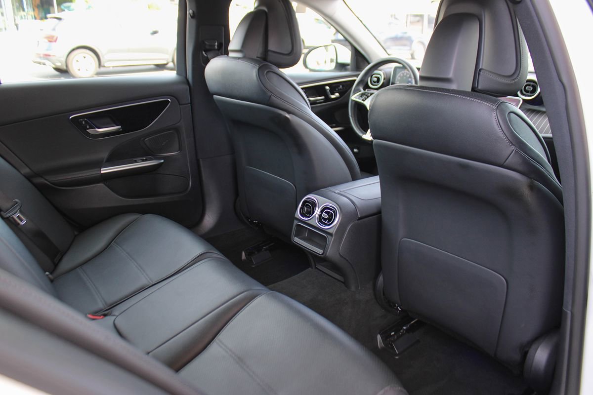 Used 2023 Mercedes-Benz C 300 Sedan image 19