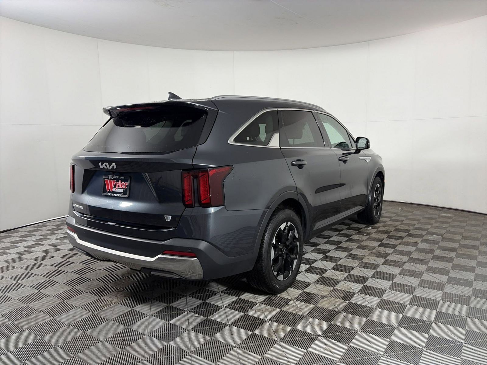 Certified 2024 Kia Sorento S image 20