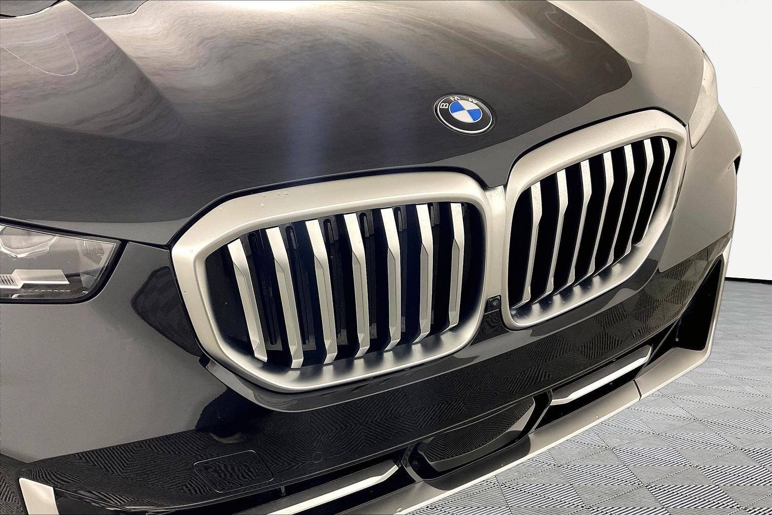 Used 2024 BMW X5 xDrive40i w/ Premium Package AWD/4WD image 28