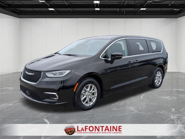 Used 2024 Chrysler Pacifica Touring-L image 1