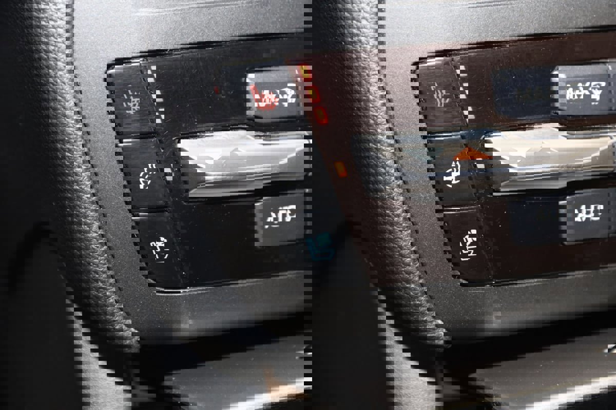 Used 2020 Ford Explorer ST w/ Premium Technology Package image 8