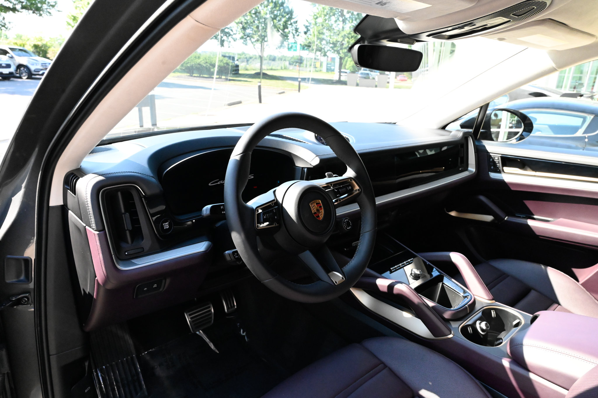 Used 2025 Porsche Cayenne S AWD/4WD image 16