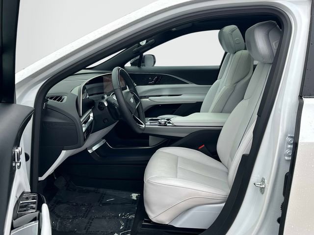 Used 2025 Cadillac Lyriq Sport image 16