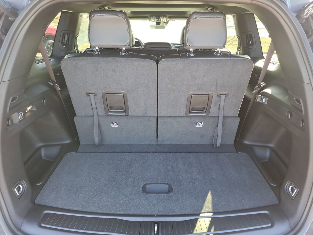 New 2026 Jeep Grand Cherokee L Laredo image 13