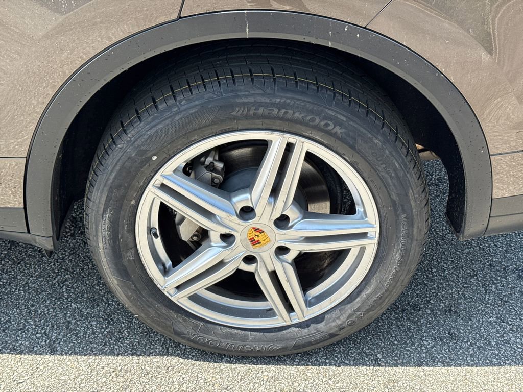 Used 2016 Porsche Cayenne S AWD/4WD image 20