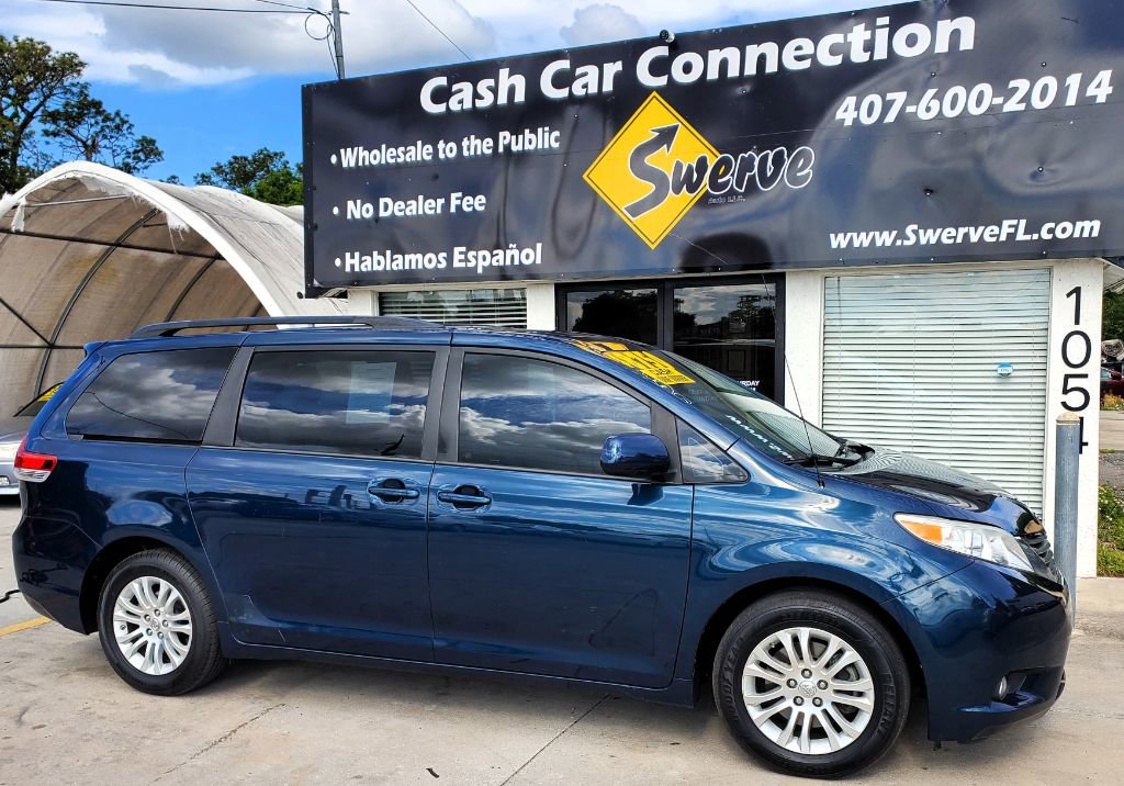 Used 2012 Toyota Sienna XLE FWD image 5