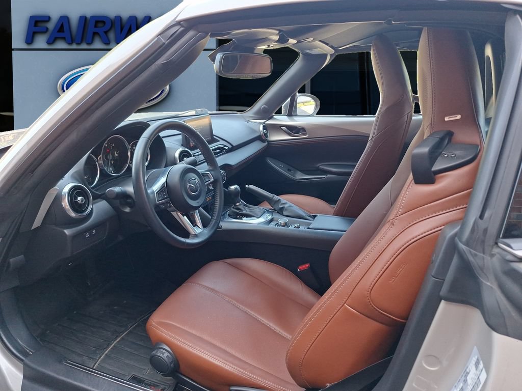Used 2022 MAZDA MX-5 Miata RF Grand Touring RWD image 11