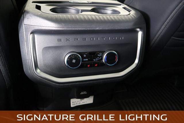 Used 2025 Ford Expedition Platinum w/ Stealth Appearance Package image 21