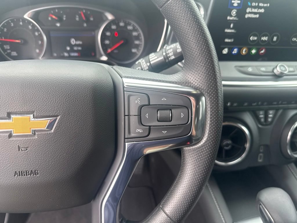 Used 2025 Chevrolet Blazer LT FWD image 33