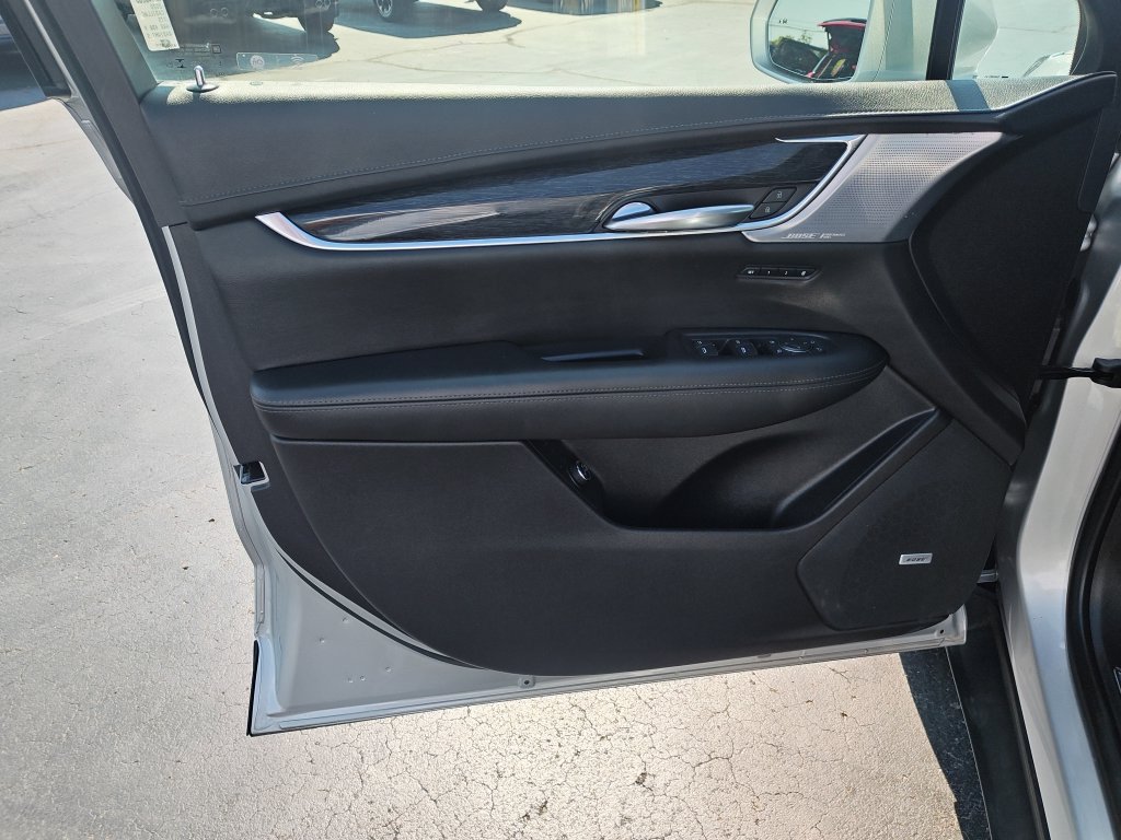 Used 2020 Cadillac XT5 Premium Luxury w/ LPO, Floor Liner Package AWD/4WD image 14