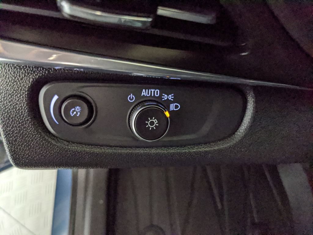 Used 2025 Buick Envista Preferred w/ Convenience I Package FWD image 16