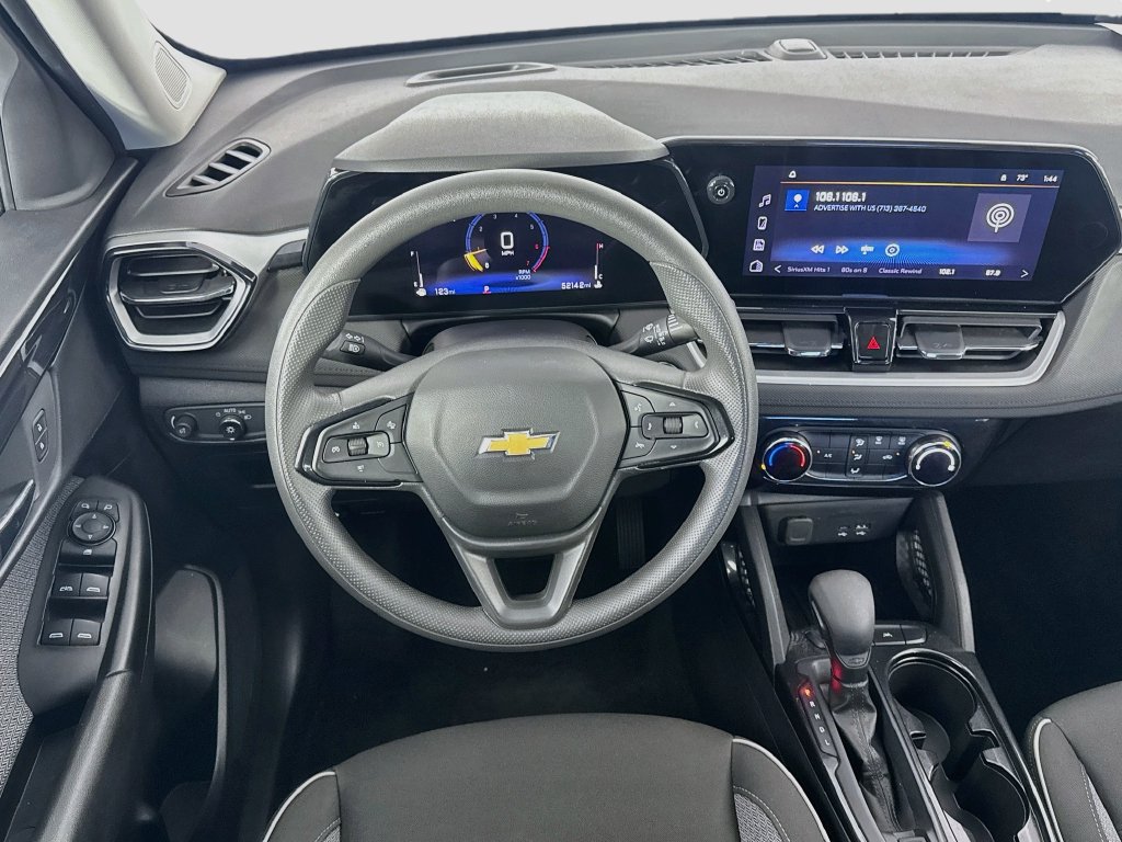 Used 2025 Chevrolet TrailBlazer LT FWD image 22
