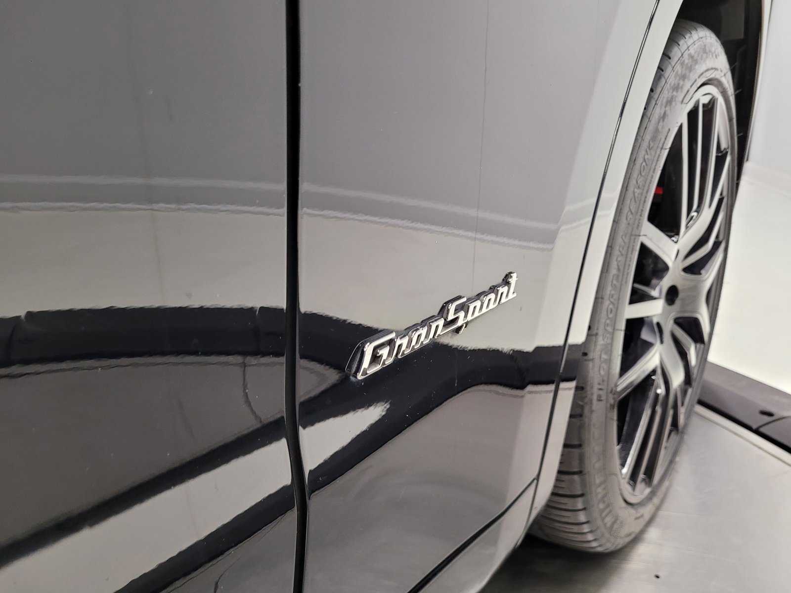 Used 2018 Maserati Levante GranSport image 64