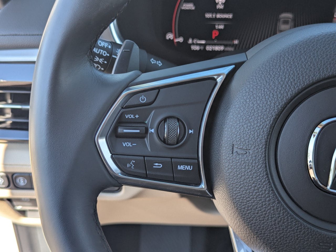 Certified 2025 Acura MDX FWD image 24