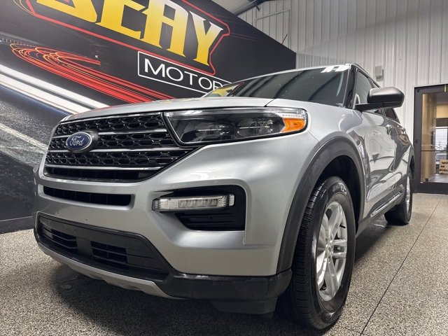 Used 2023 Ford Explorer XLT w/ Equipment Group 202A image 2