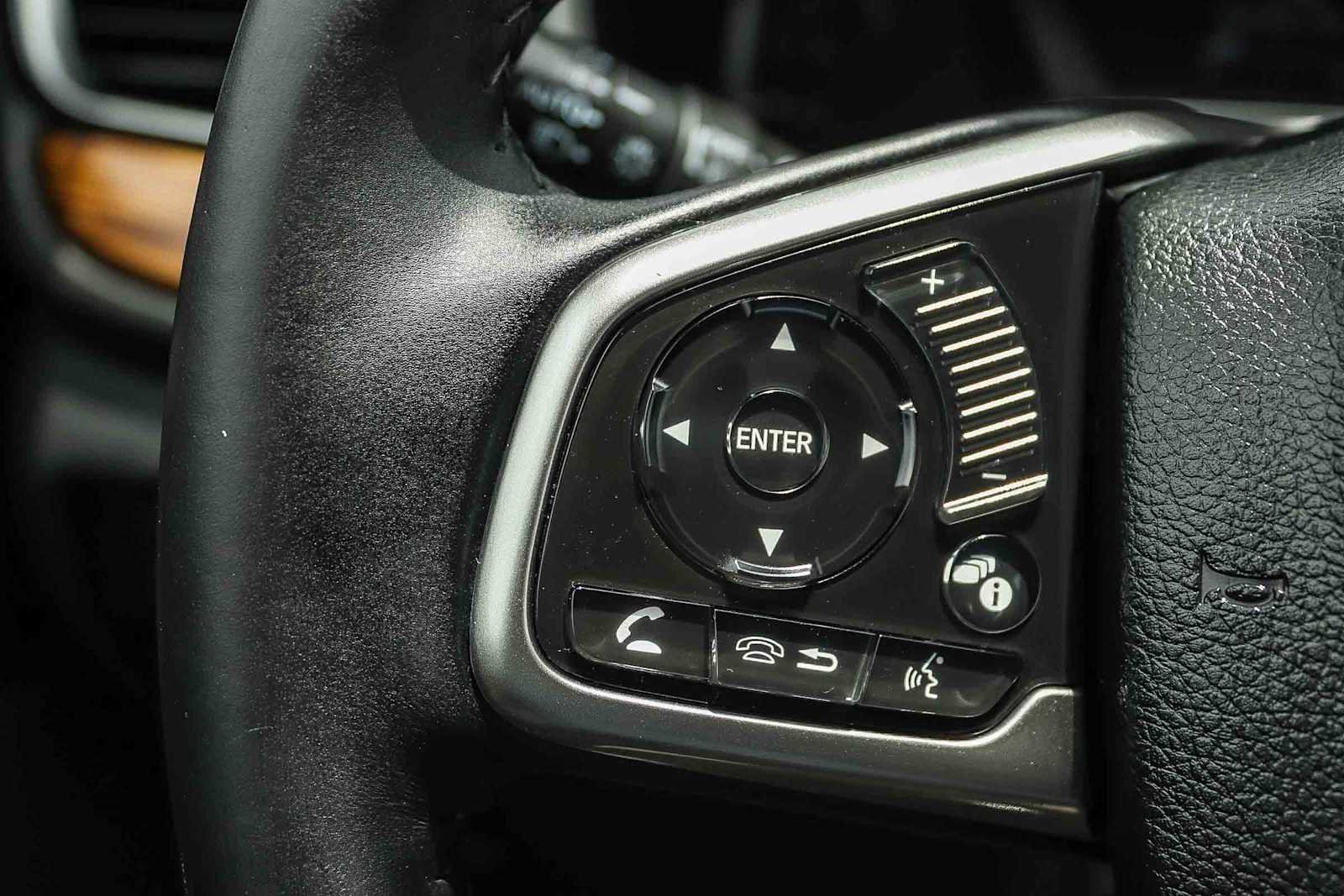 Used 2017 Honda CR-V Touring image 20