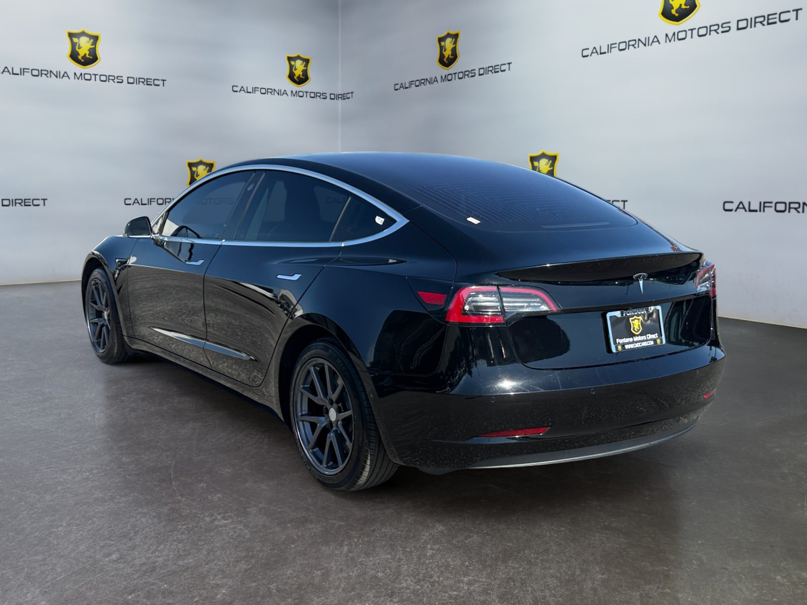 Used 2019 Tesla Model 3 Mid Range RWD image 3