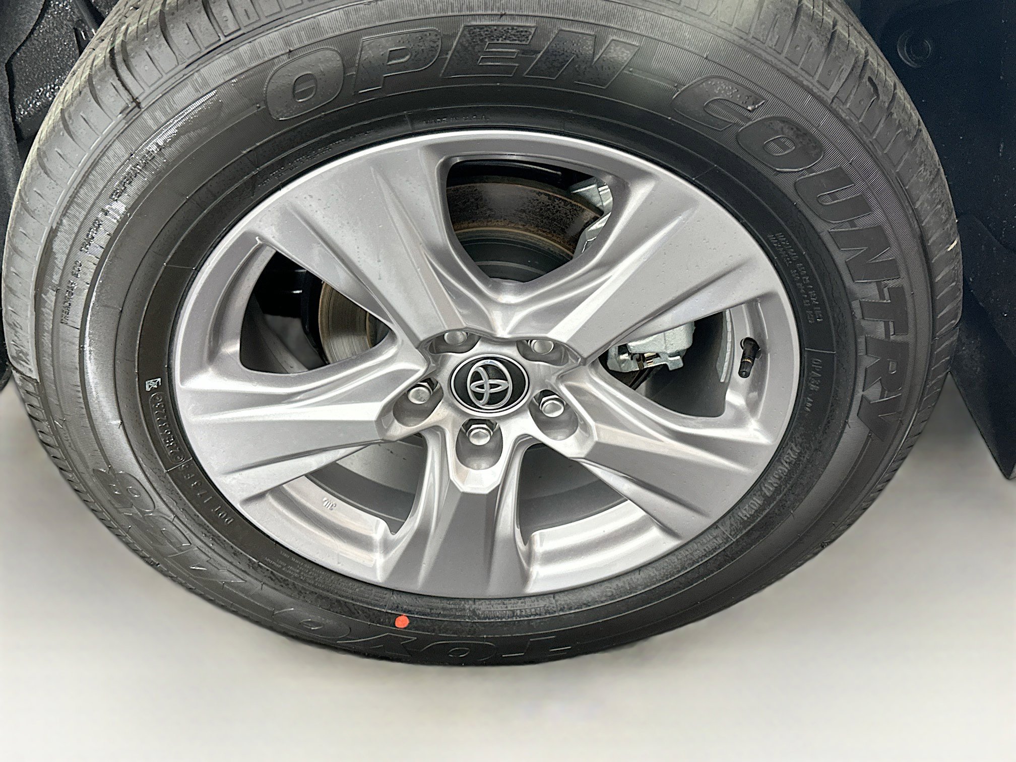 Used 2025 Toyota RAV4 XLE w/ Convenience Package image 11