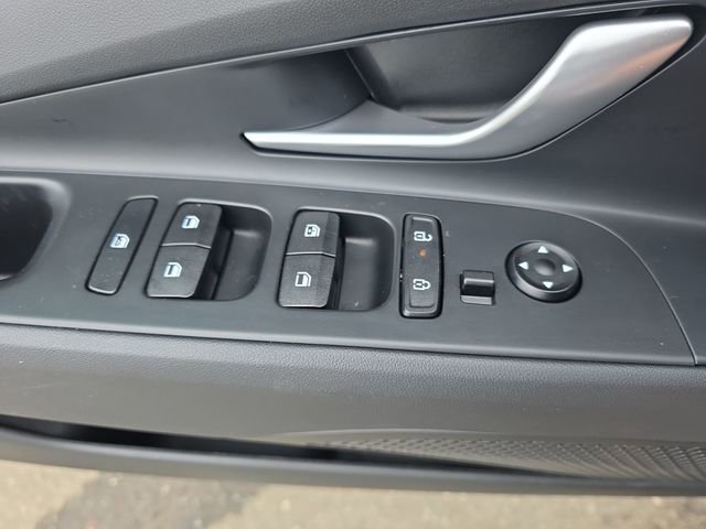 Certified 2024 Hyundai Elantra SEL image 39