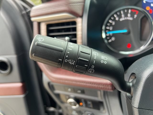 Used 2023 Ford Expedition Limited AWD/4WD image 27