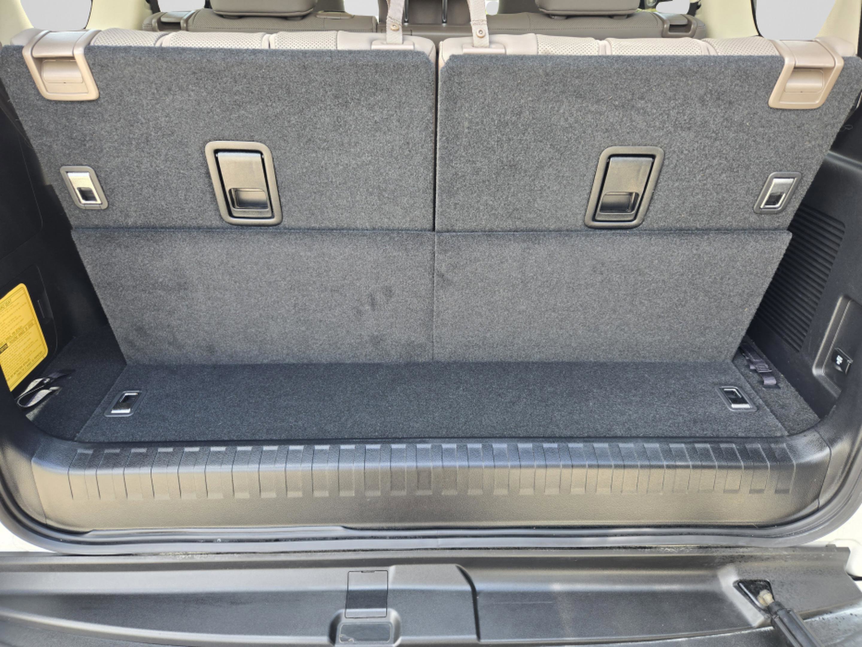 Used 2023 Lexus GX 460 Premium w/ Premium Package AWD/4WD image 32