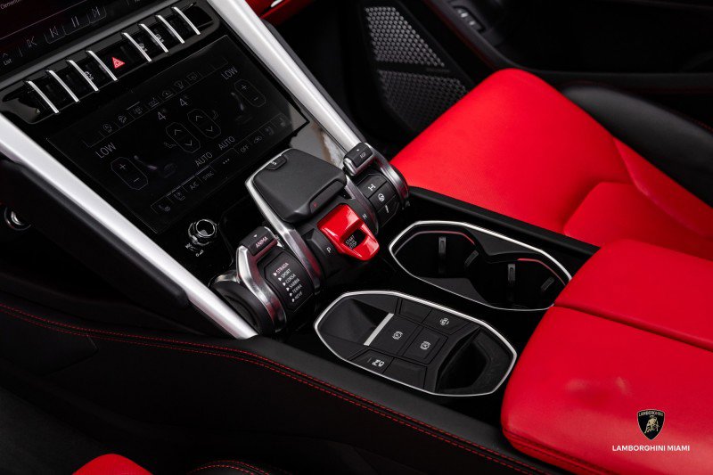 Used 2019 Lamborghini Urus image 30