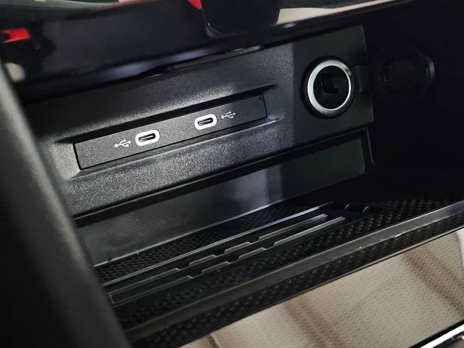 New 2026 Volkswagen Taos SE AWD/4WD image 30