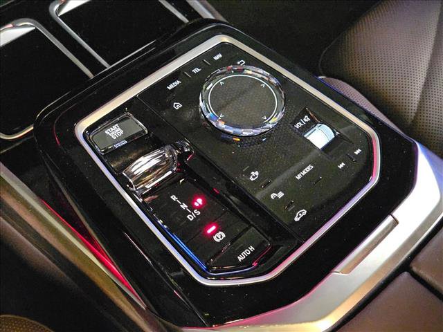 Certified 2023 BMW 740i image 11