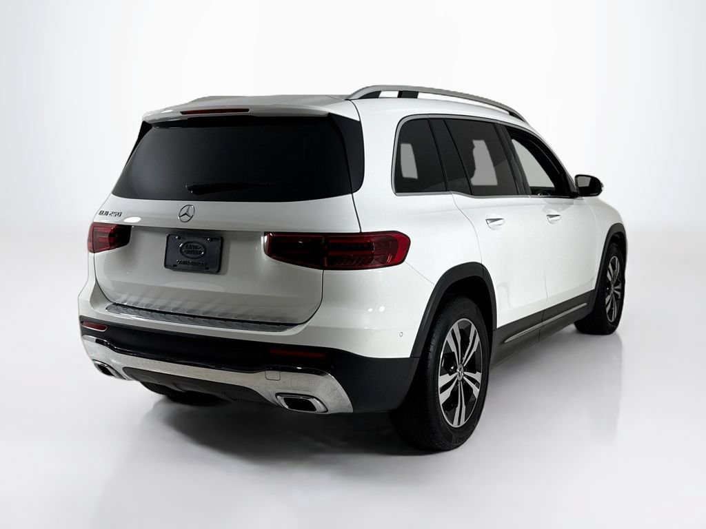 Used 2025 Mercedes-Benz GLB 250 image 5