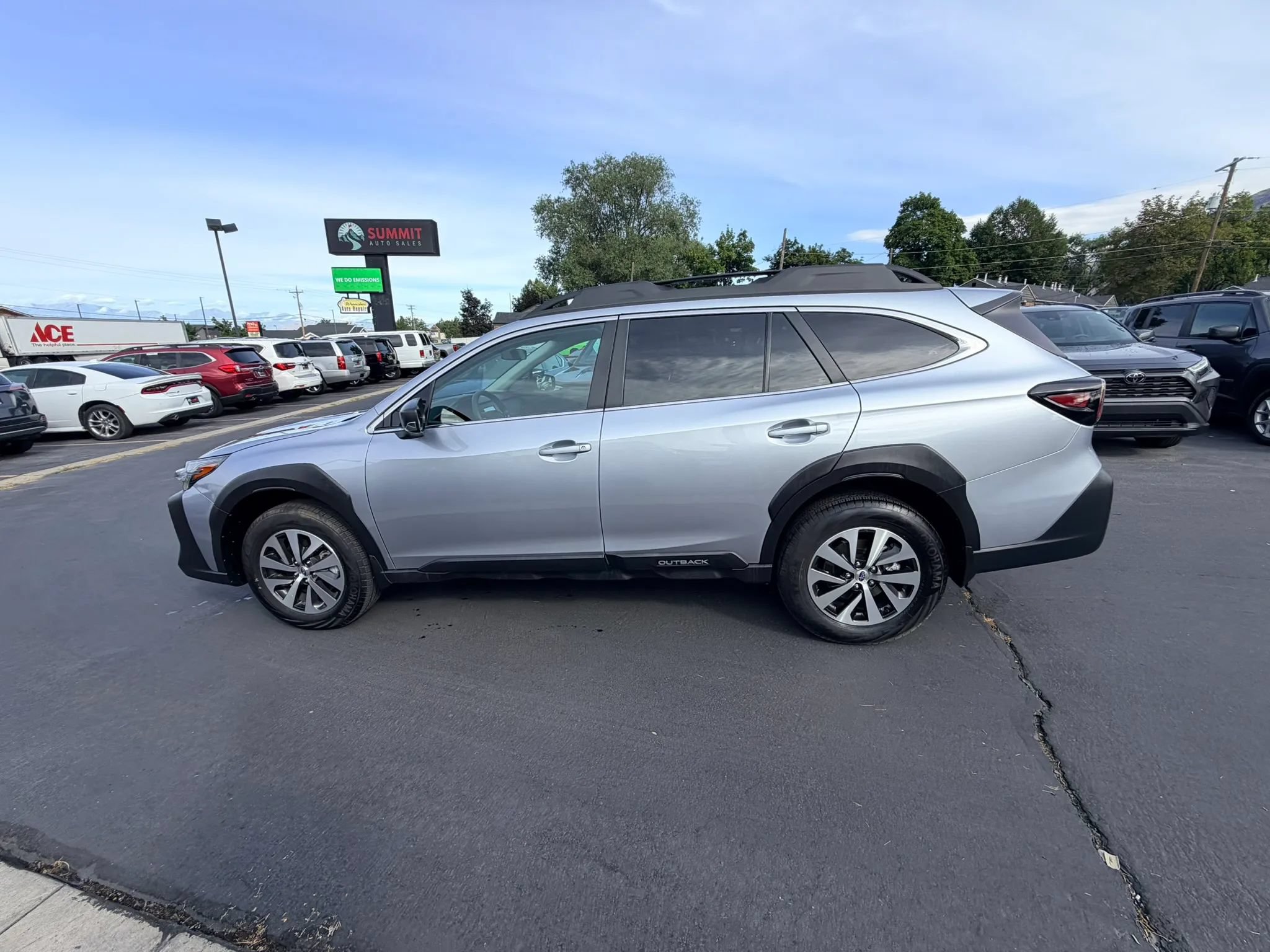 Used 2025 Subaru Outback AWD/4WD image 7