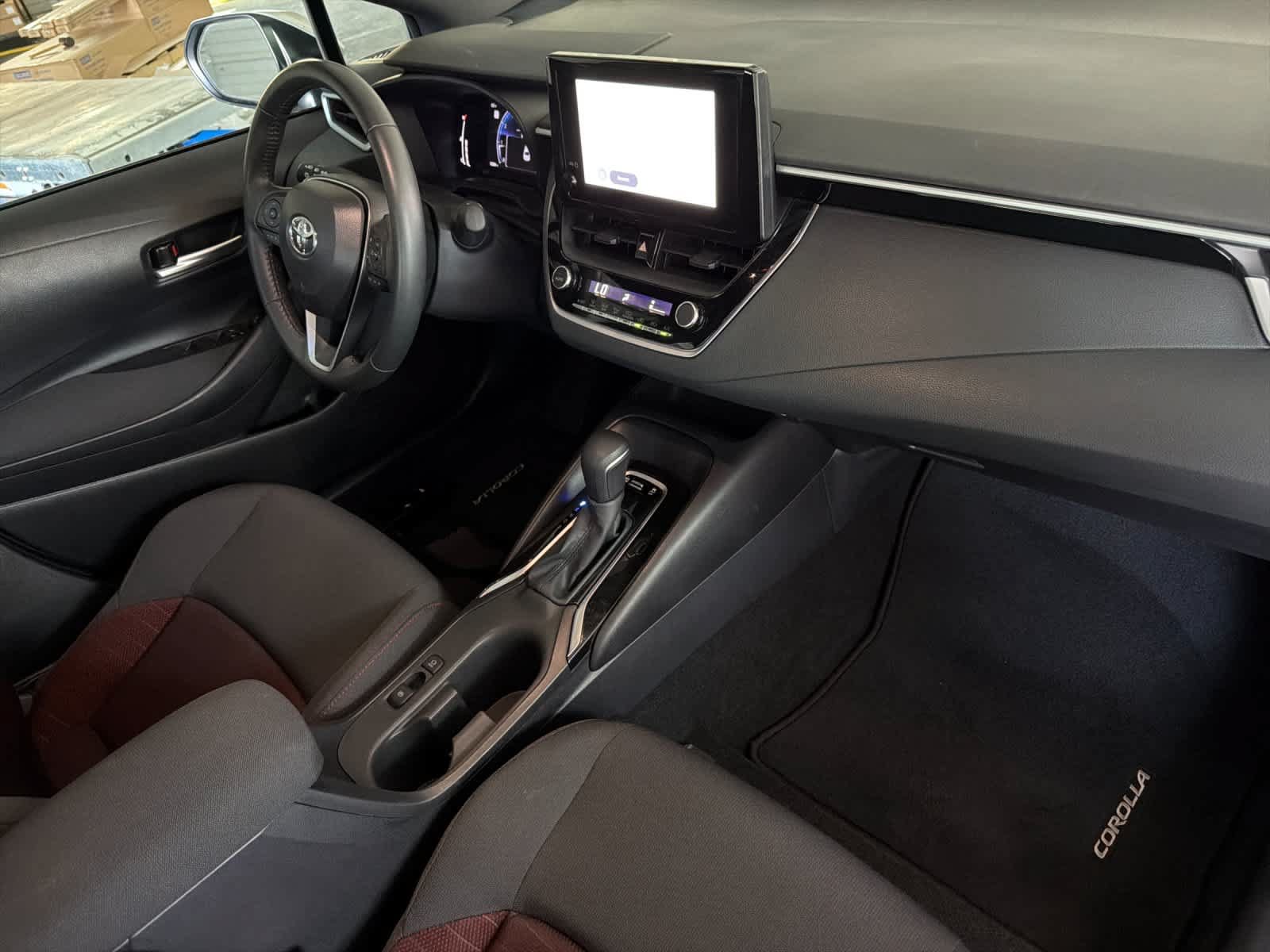 Used 2026 Toyota Corolla SE FWD image 15