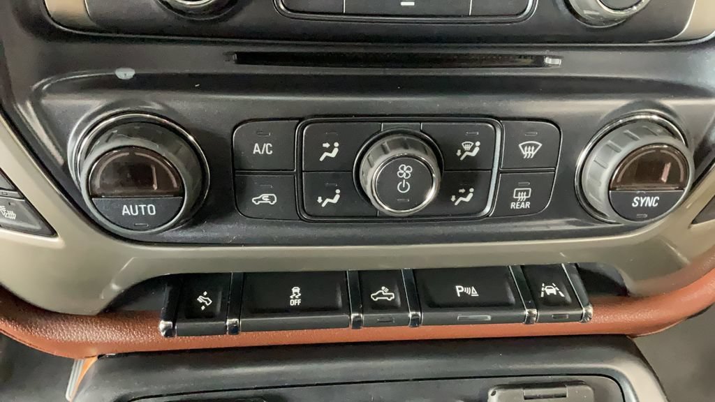 Used 2018 Chevrolet Silverado 1500 High Country AWD/4WD image 28