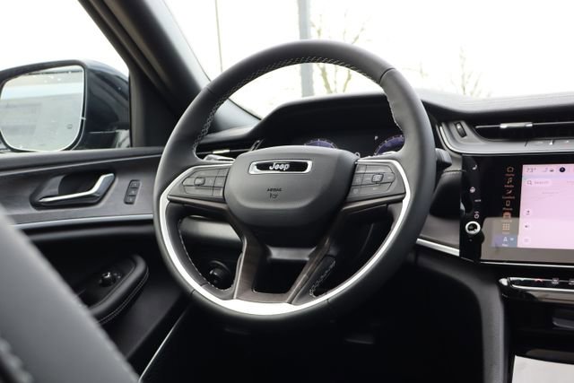 New 2026 Jeep Grand Cherokee L Limited w/ Limited Altitude Package AWD/4WD image 44