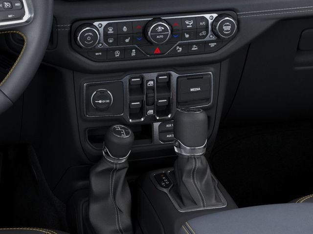 New 2026 Jeep Wrangler Unlimited Sahara w/ Safety Group AWD/4WD image 31