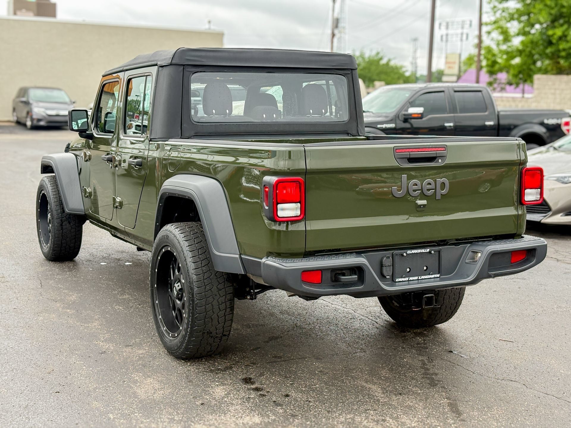 Used 2022 Jeep Gladiator Sport w/ Trailer Tow Package AWD/4WD image 12