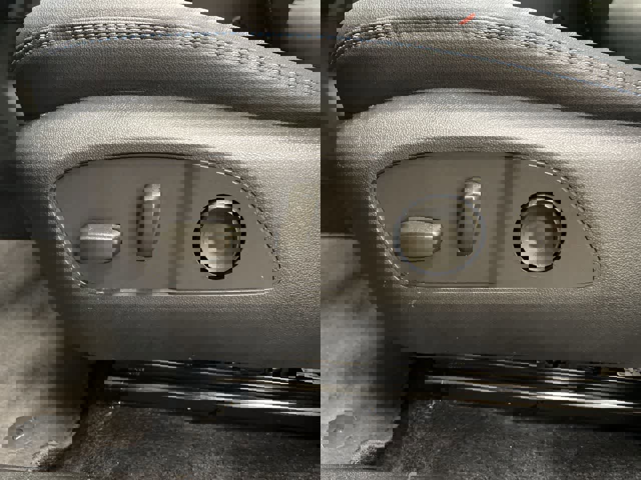 Used 2025 Chevrolet Equinox EV LT w/ Convenience Package image 14