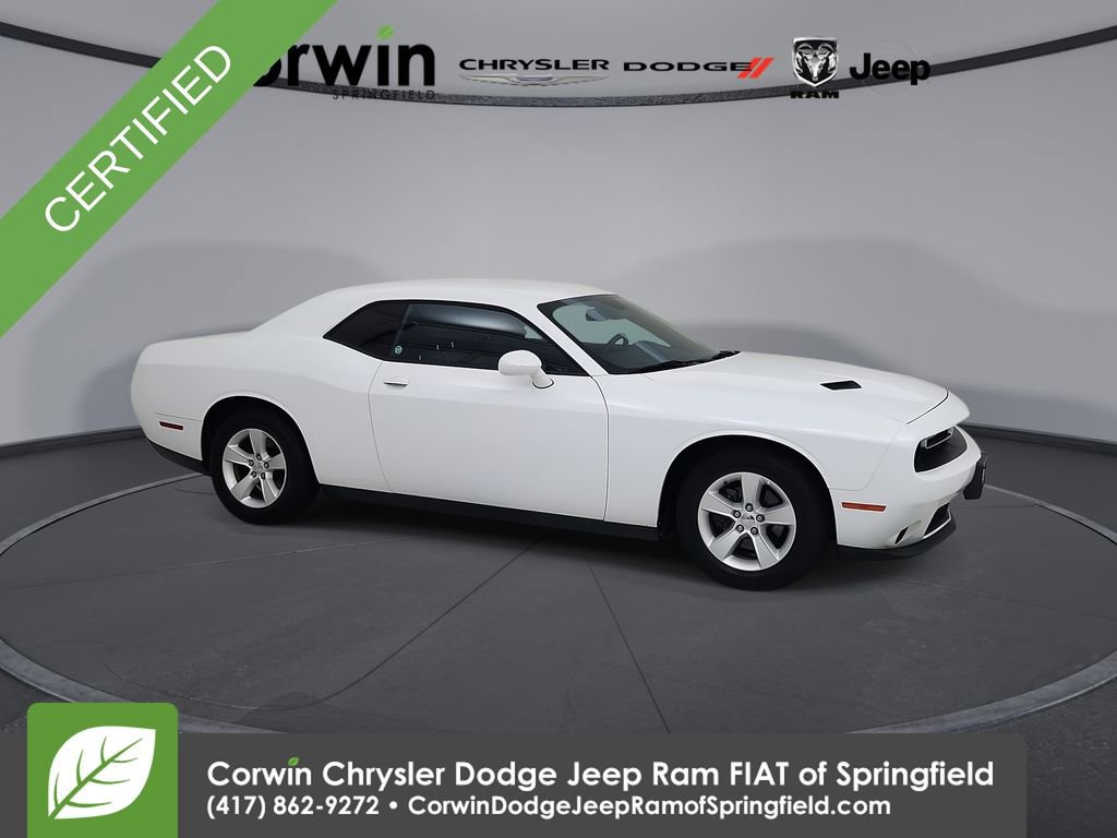 Certified 2016 Dodge Challenger SXT image 1
